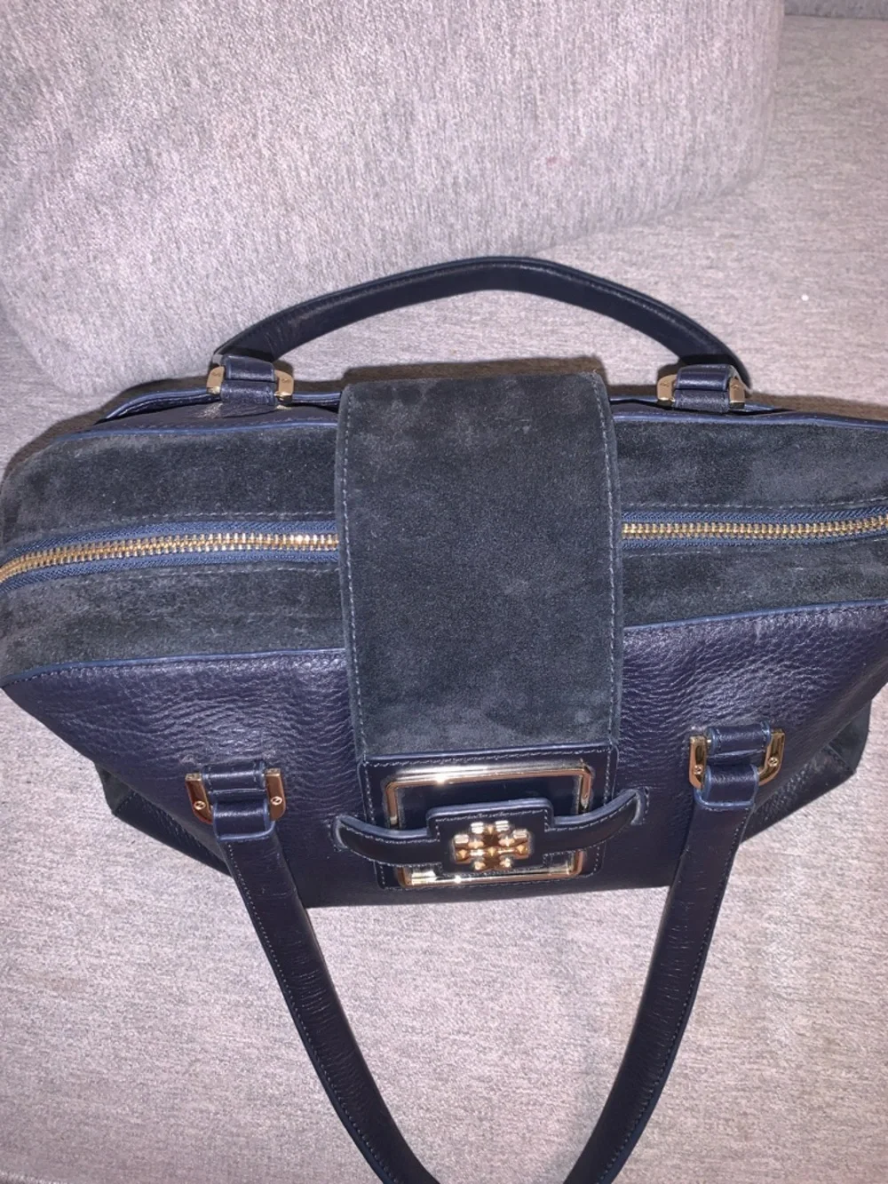Tory Burch Black & Navy Blue Leather & Suede Top-Handle Shoulder Bag w/Gold Logo - Picture 9 of 12